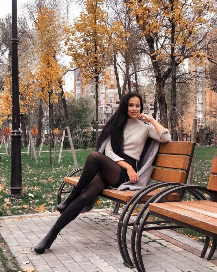  53858676  Alsu, 29 ,    