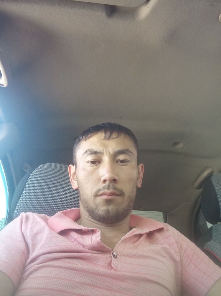  46930326  Ali, 32 ,    