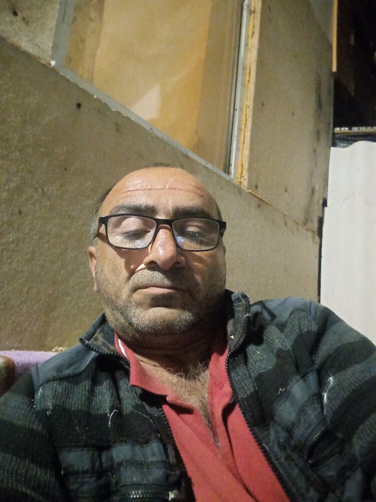  47431276  , 53 ,    