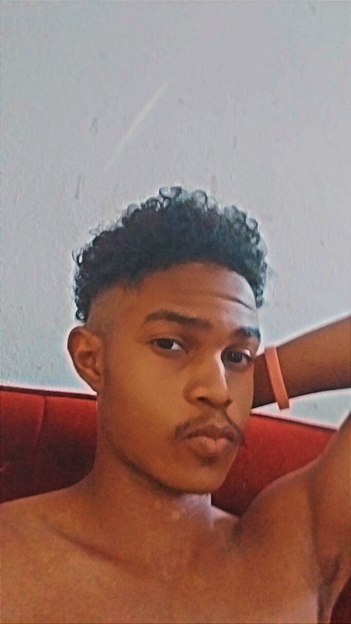  42489676  Ced, 20 ,    Port Louis