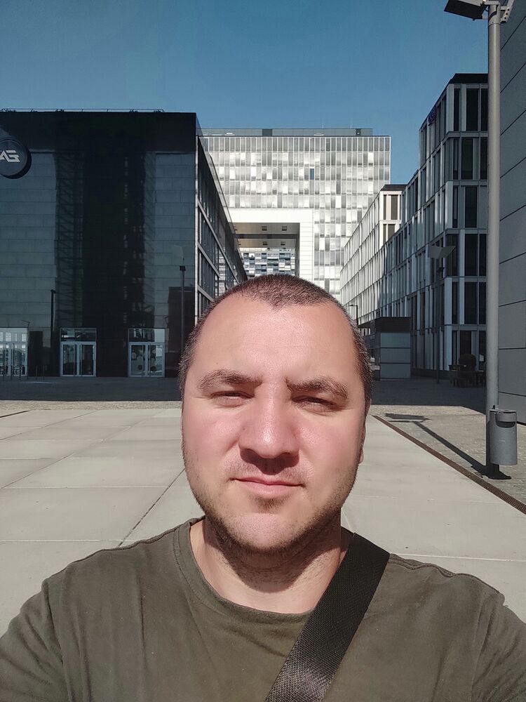  43544986  Pavel, 40 ,    
