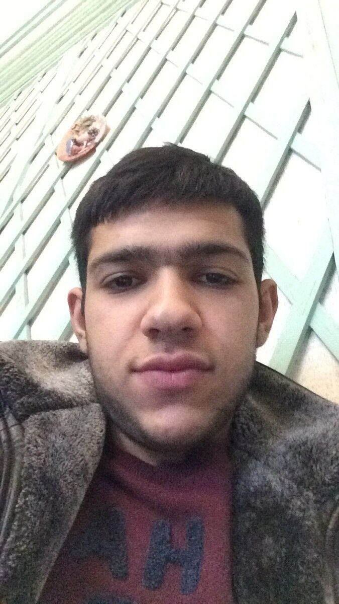  10435426  Mher, 28 ,    