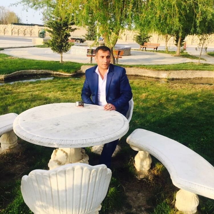  10769756  Zohrab, 44 ,    