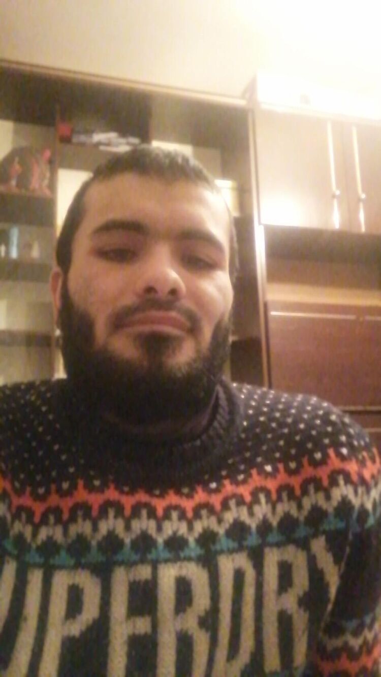  40050786  Azimhon, 31 ,    