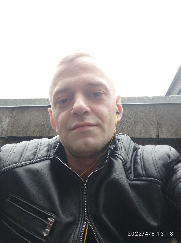  -,   Nickit, 35 ,     , c 