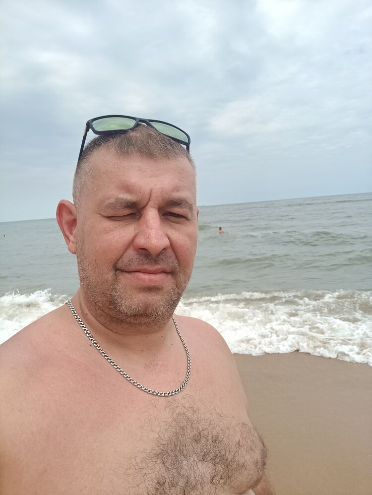  ,   Konstantin, 39 ,   ,   