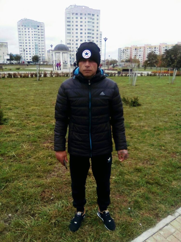  10570476  Mixa, 51 ,    
