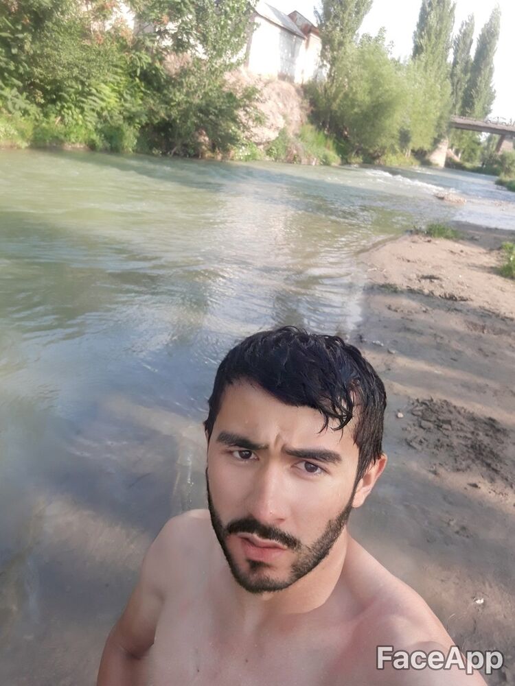  17238556  Bek, 29 ,    
