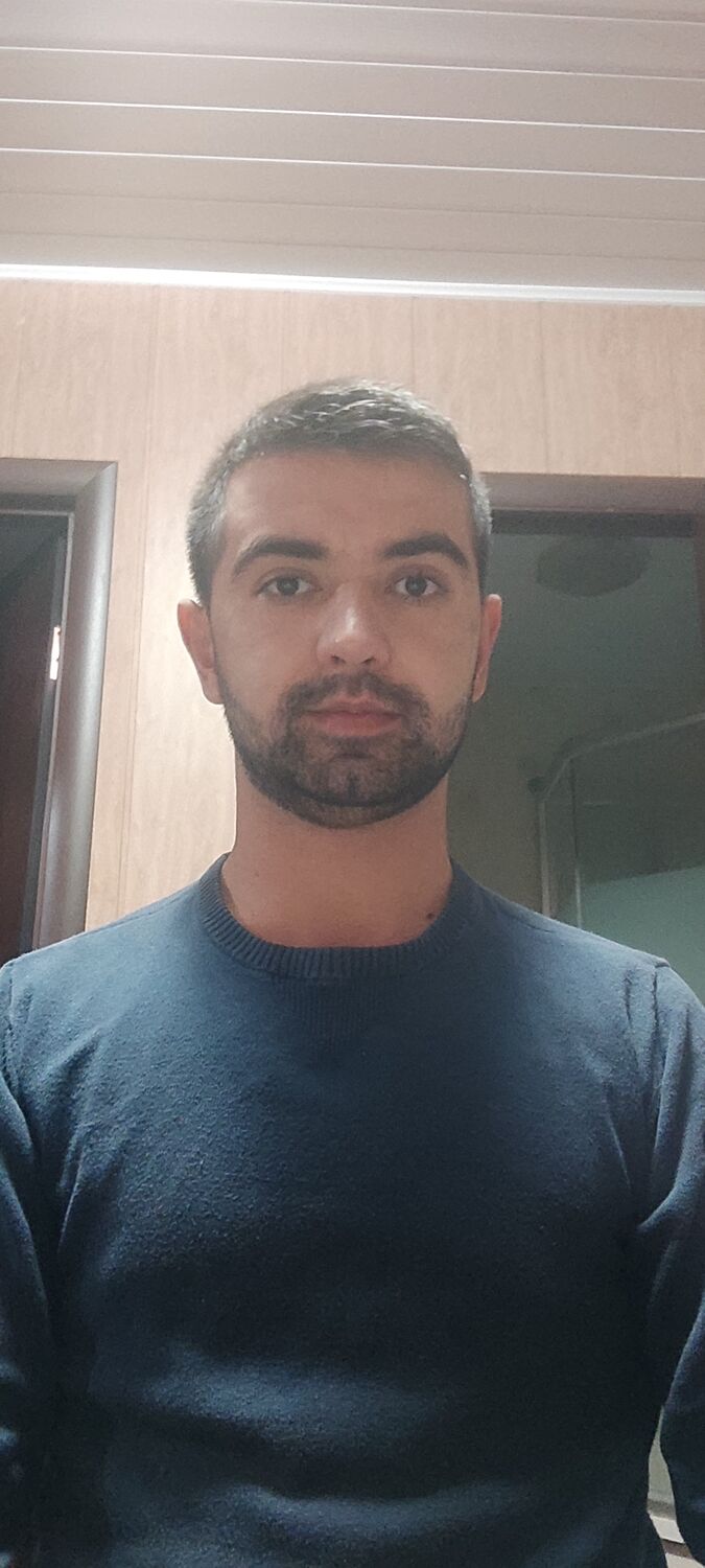  50742736  Umar, 28 ,    