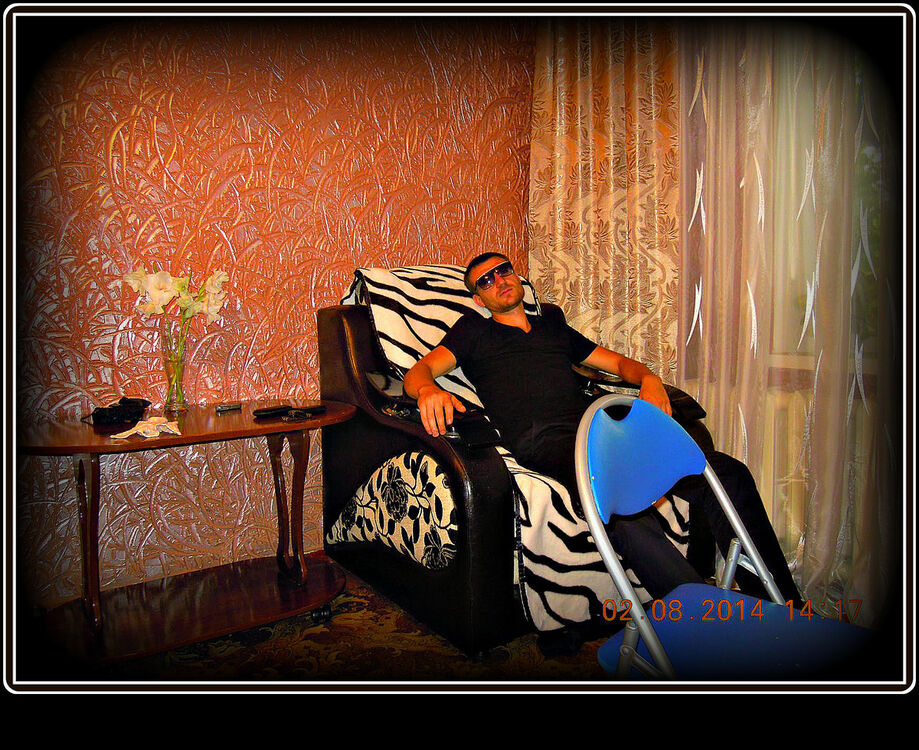  11727106  Sergiu, 40 ,    