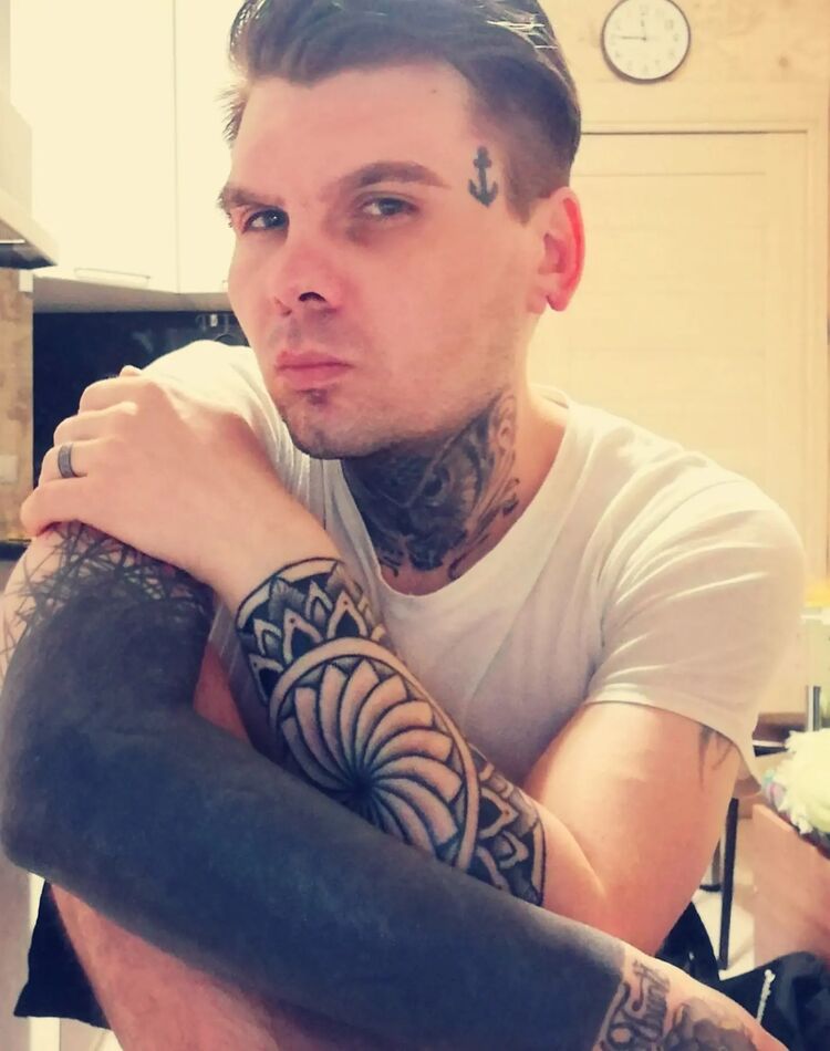  26201446  , 33 ,    -