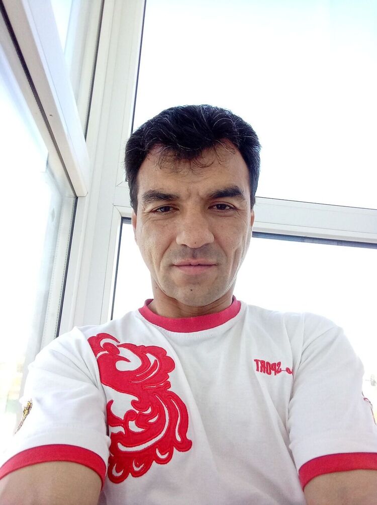  35740326  Ruslan, 42 ,    