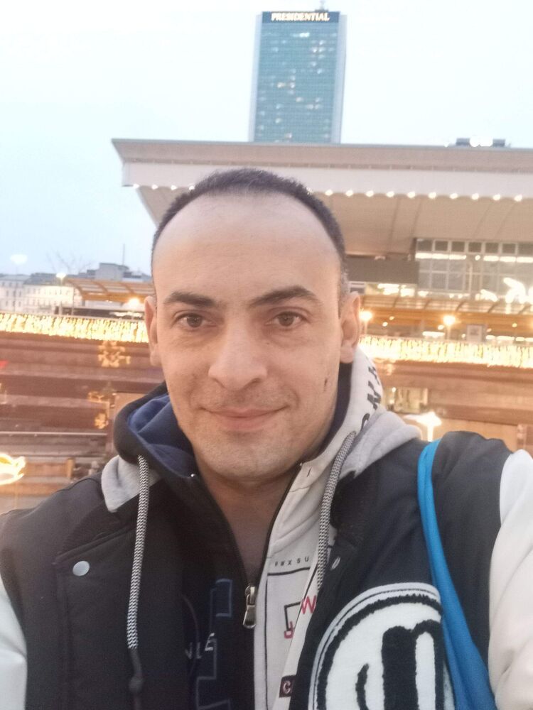  Warszawa,   Dato, 43 ,   ,   