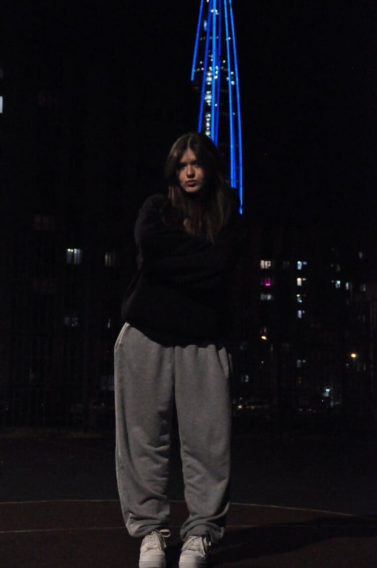 ���������� �����-���������, ���� ������� Mona, 18 ���, ������������ ��� ������, ����� � ���������, ���������