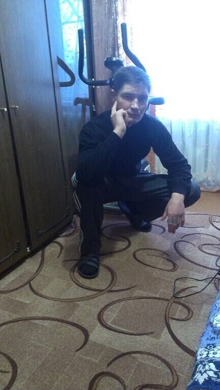  32186146  Alexander, 45 ,    