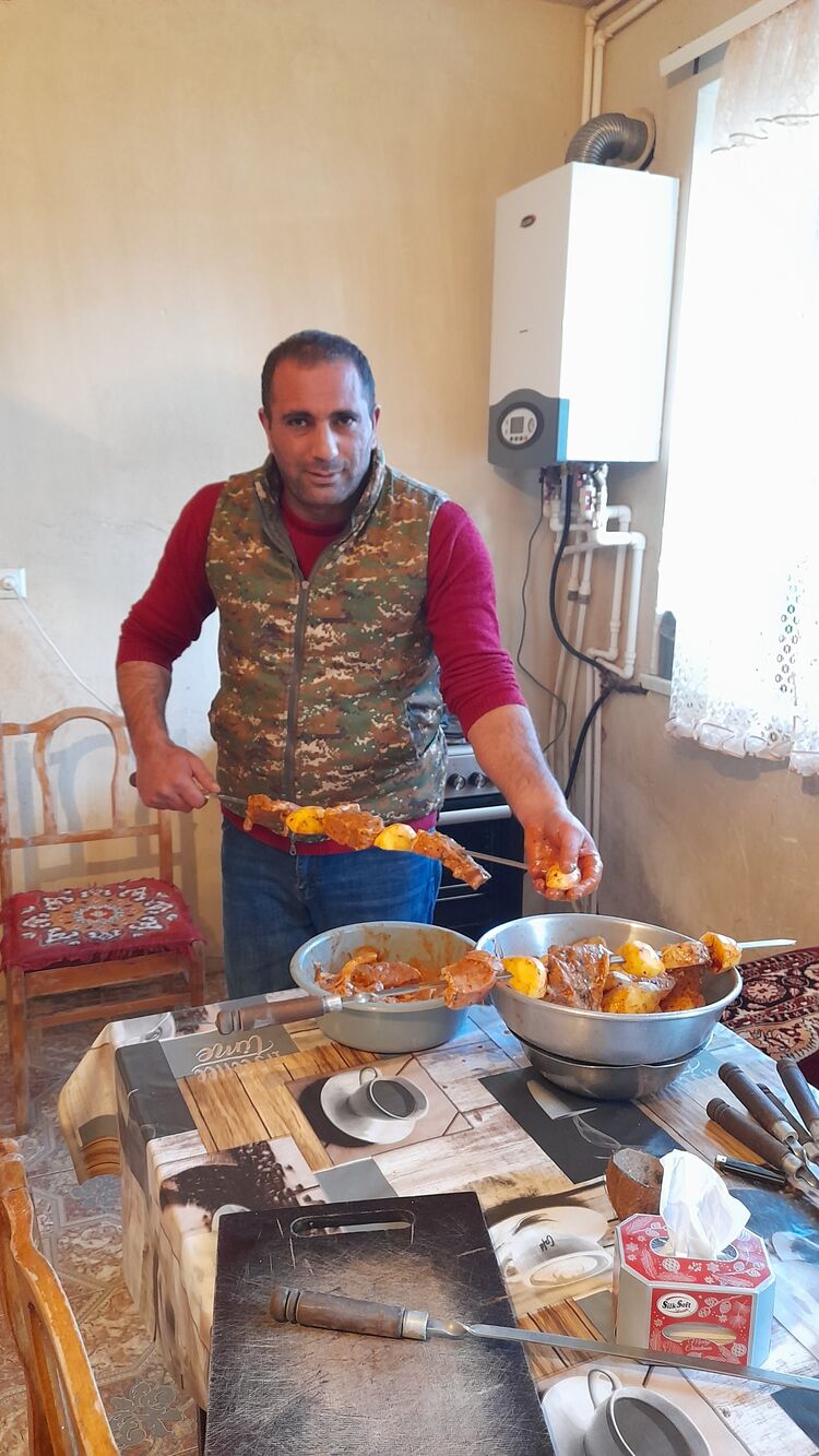  34803086  Mehrab, 40 ,    