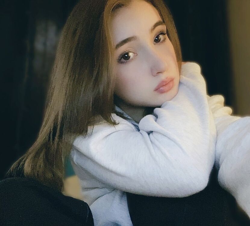  ,   Anastasia, 21 ,  