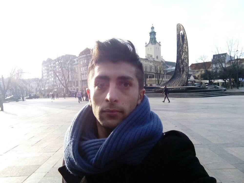  54687216  Umar, 30 ,    