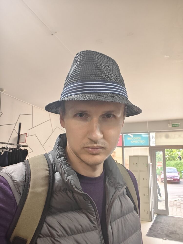  ,   Artem, 39 ,   ,   