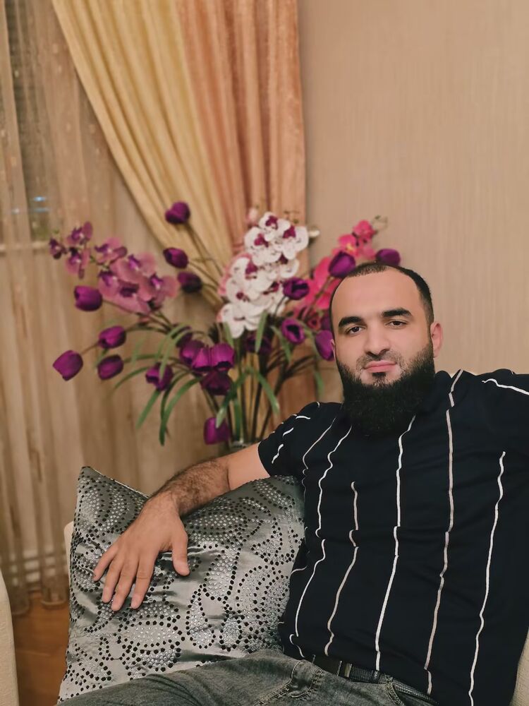  54089286  Zaur, 35 ,    