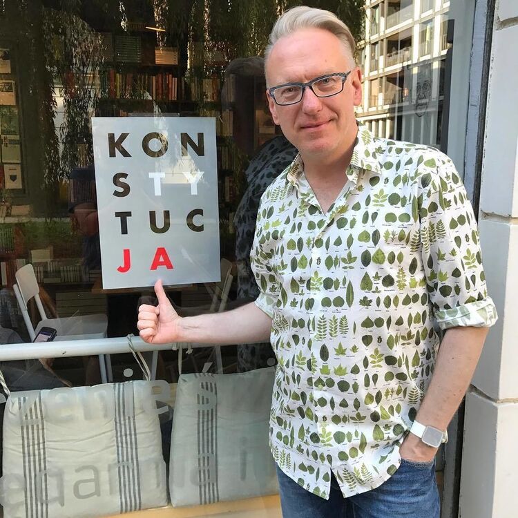  18616326  Dennis, 58 ,    