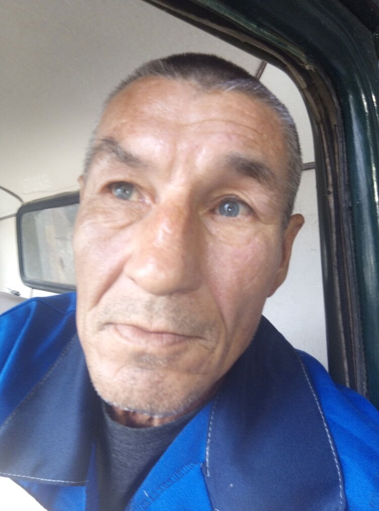  45632686  , 52 ,    
