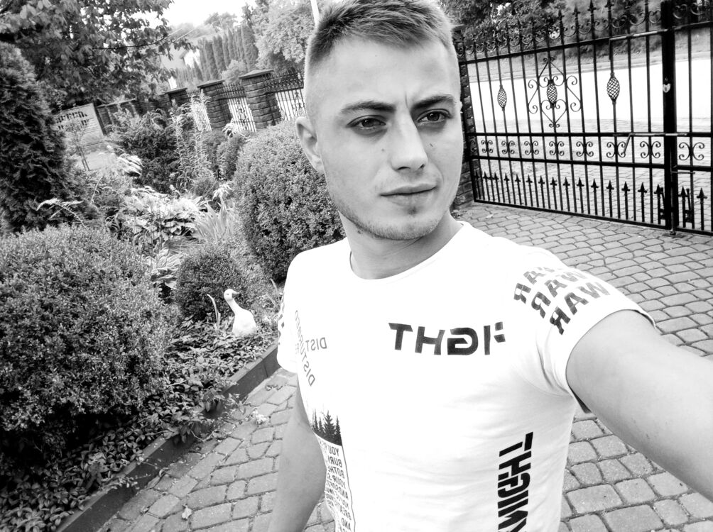  23798626  Arsen, 26 ,    Sosnowiec