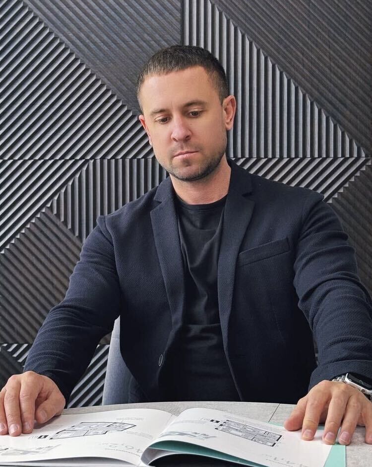  ,   Maksim, 38 ,   ,   , c , 