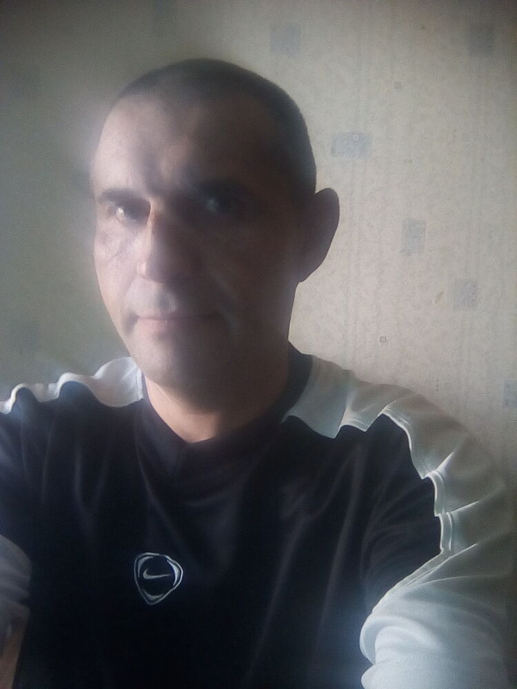  16267406  Serj, 48 ,    