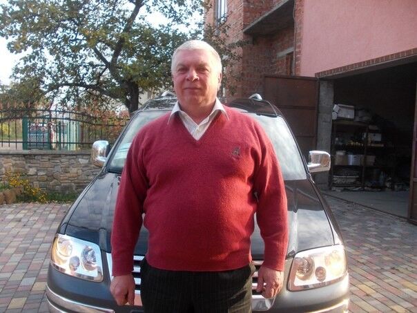  4711726  LEONID, 64 ,    