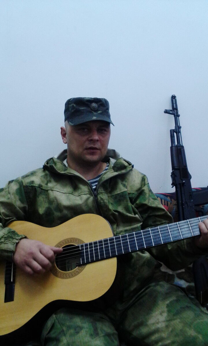 5736766  Viktor, 47 ,    