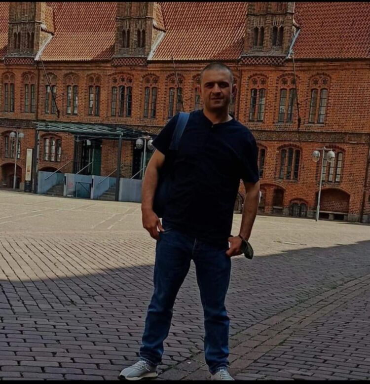  ,   Irakli, 30 ,   ,   