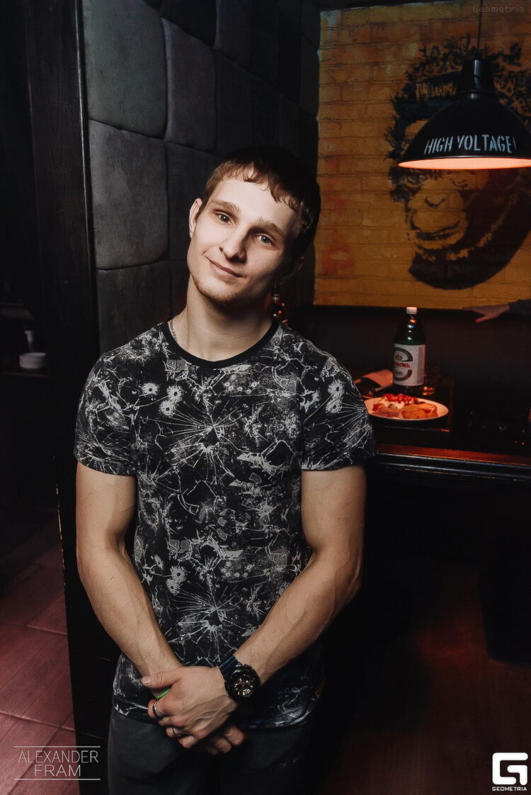 ���� 18559916 ������� �������, 32 ����, ���� ���������� � ������ ���������