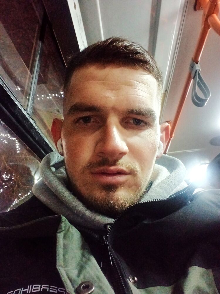  48414486  Igor, 28 ,    