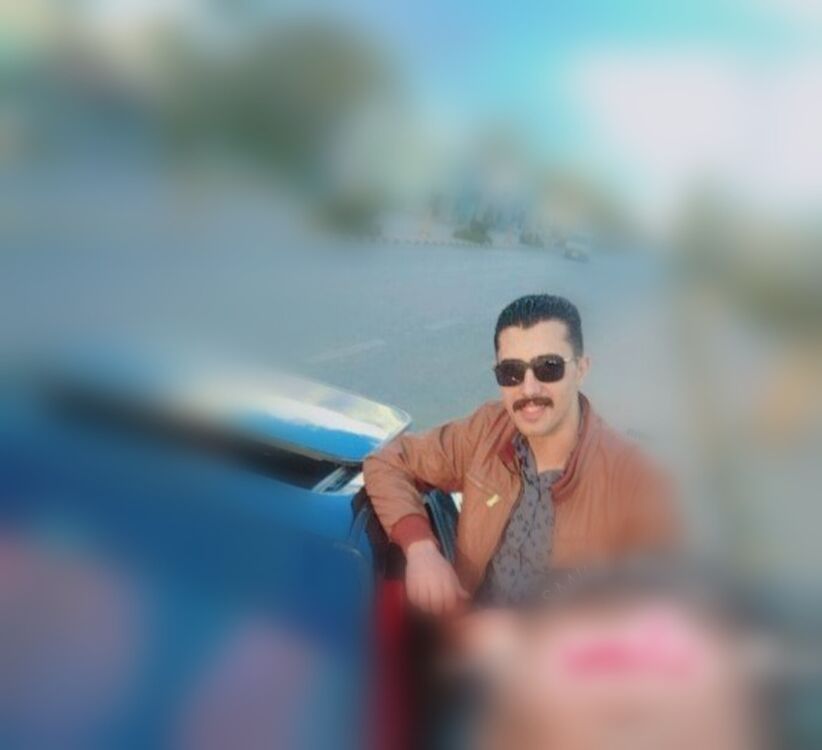  ,   Adel, 28 ,   ,   