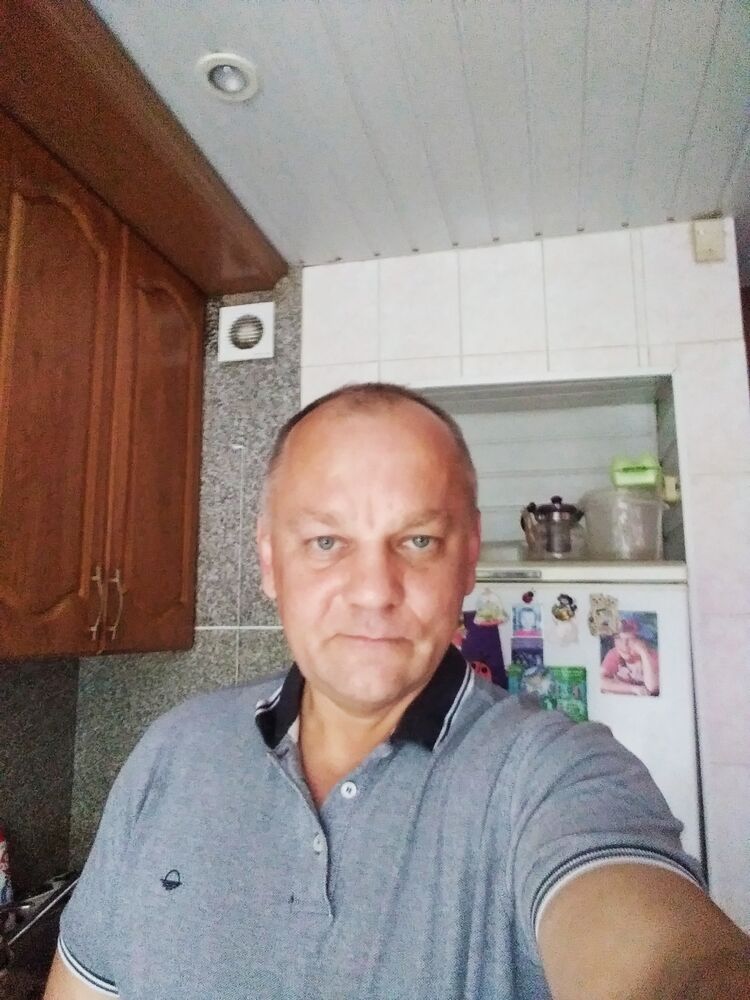  22610236  , 51 ,    