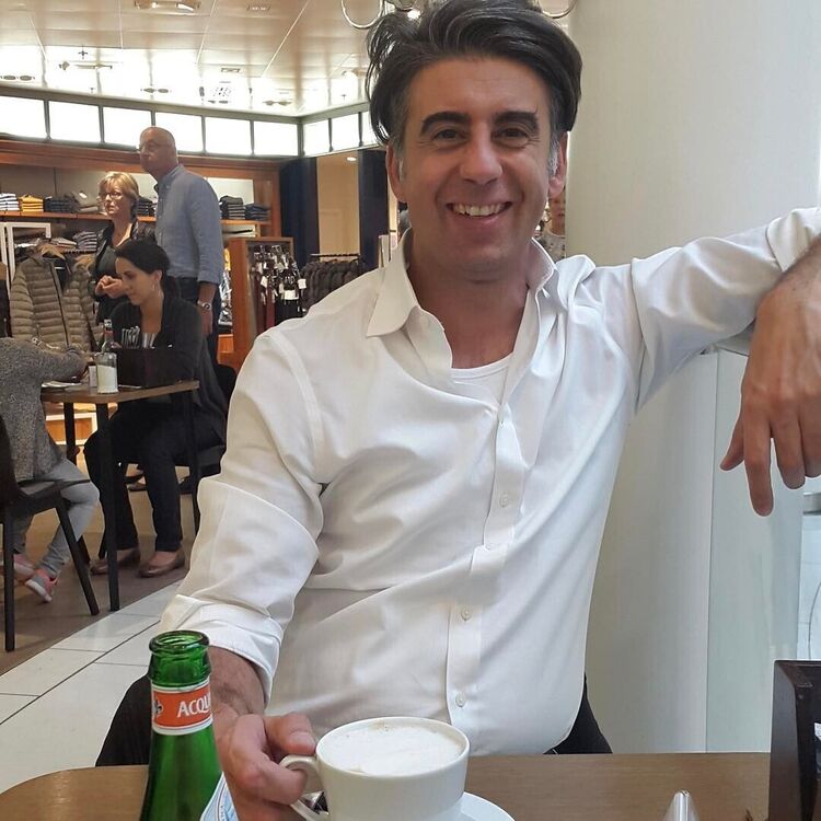  22417446  Bryan luca, 56 ,    