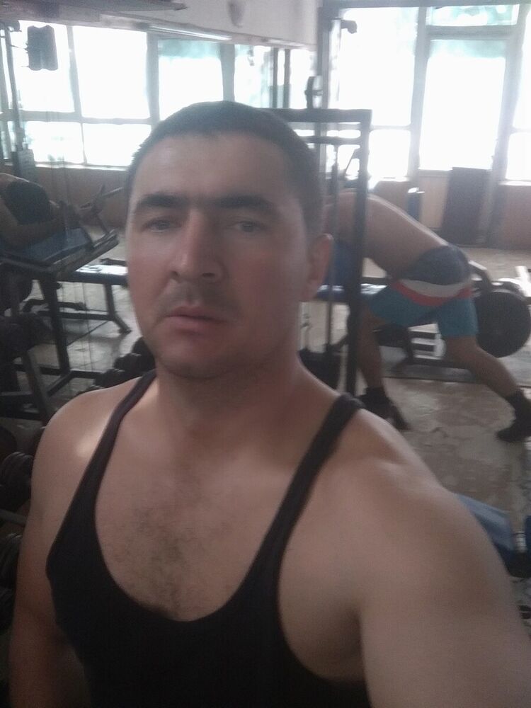  20382366  Farruh, 33 ,    