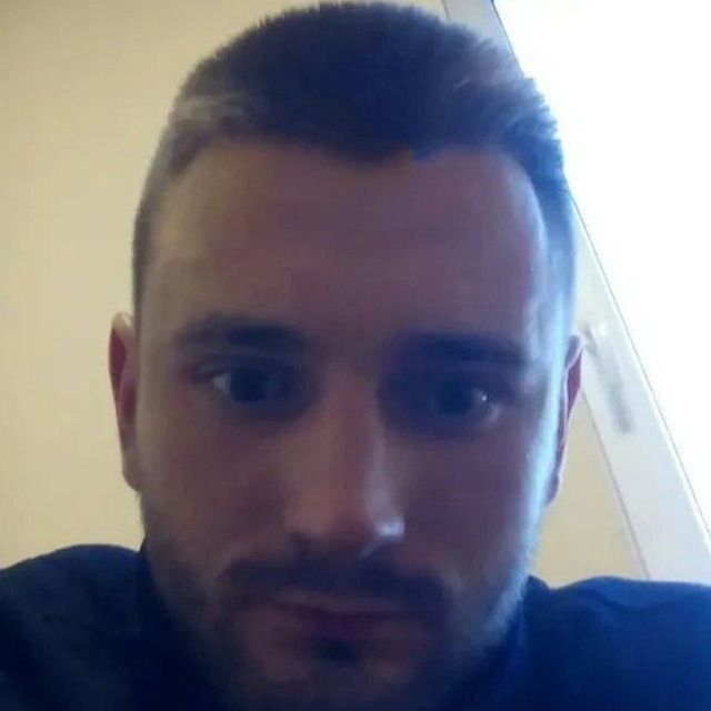  41033496  Ukraine, 32 ,    