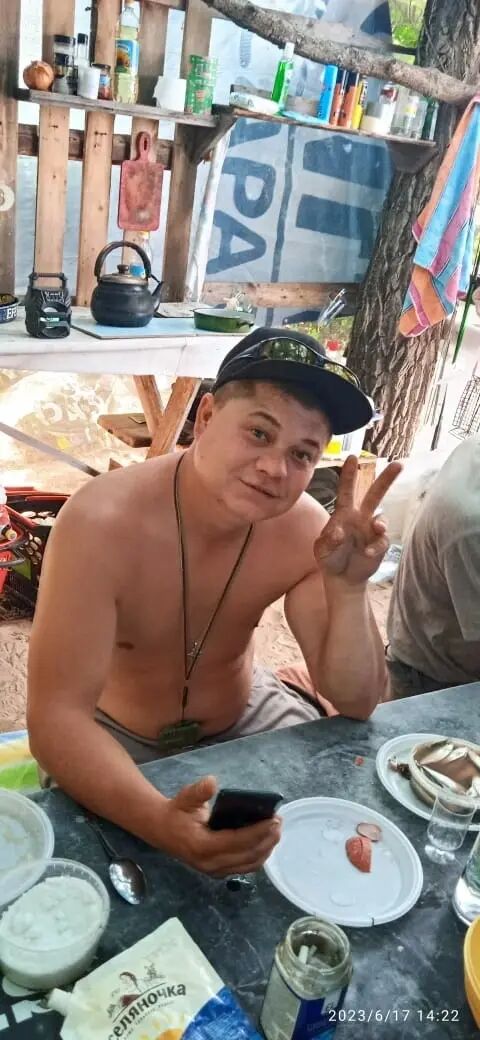  ,   Alexey, 37 ,   c 