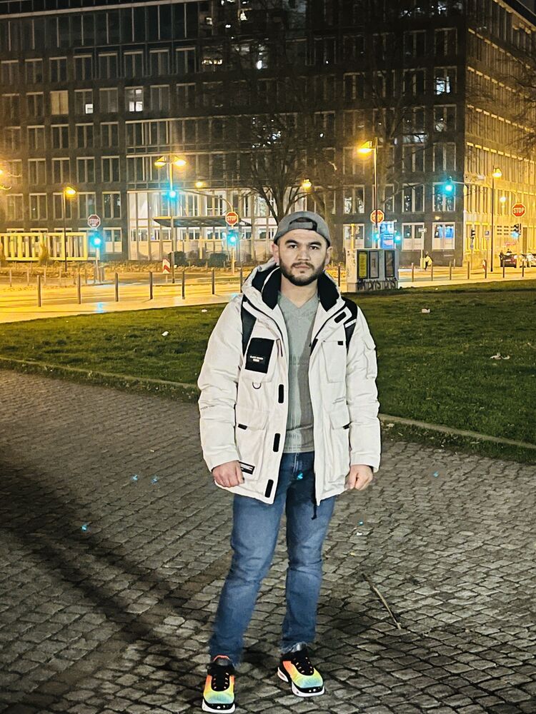  33212476  Syed Uqab, 25 ,    