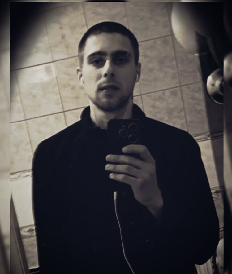  49226686  Yurii, 20 ,    Bielany Wroclawskie
