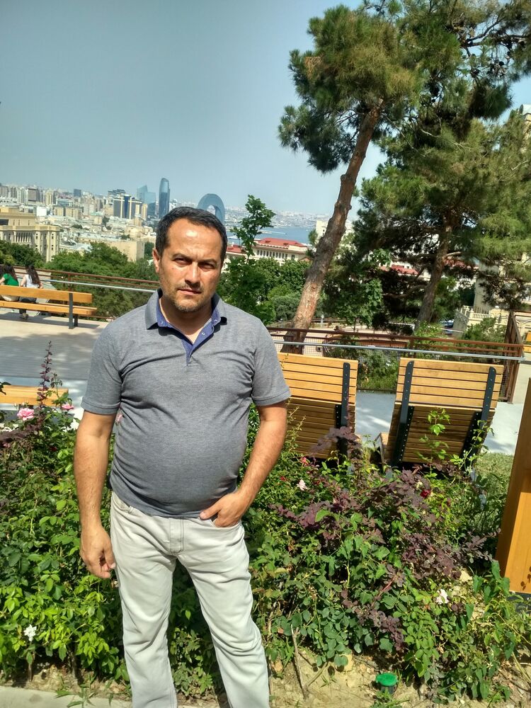  35132806  Zaur, 51 ,    