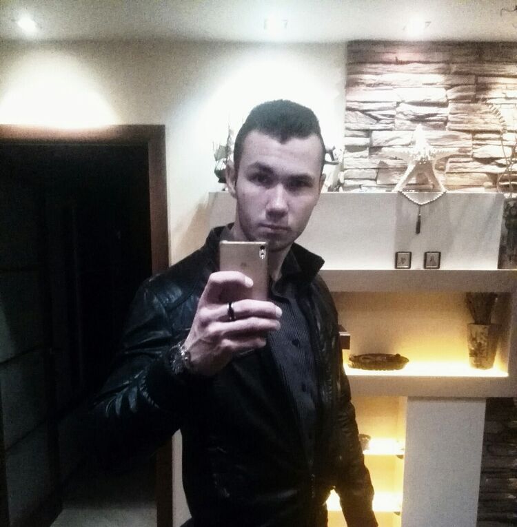  7008156  Steven, 30 ,    