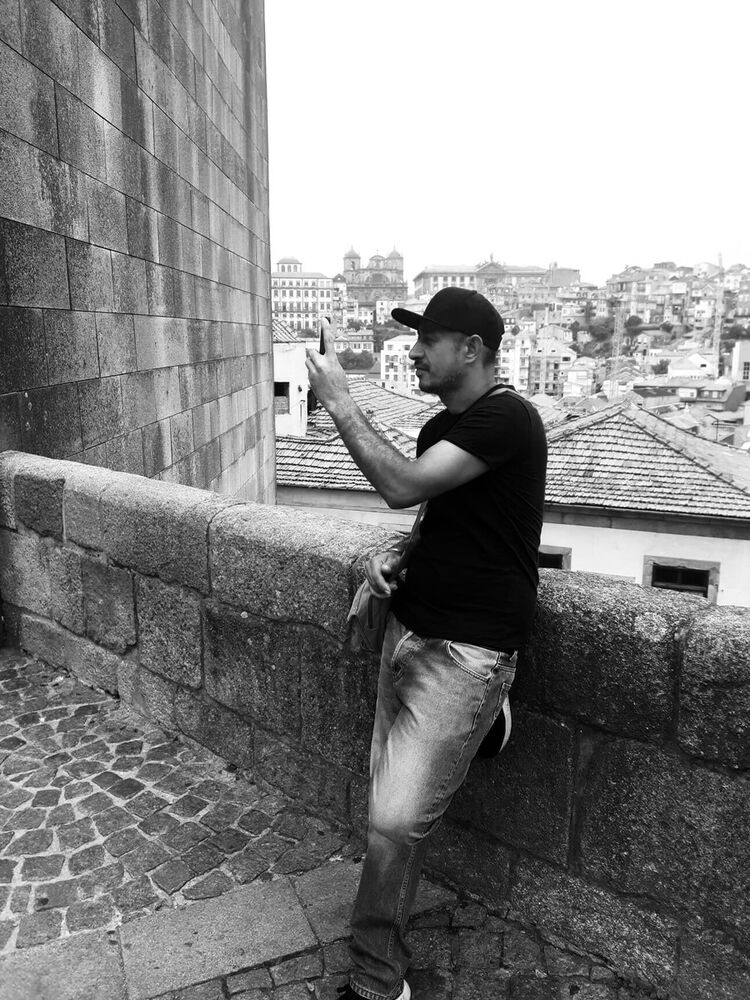  17945226  Gio, 42 ,    