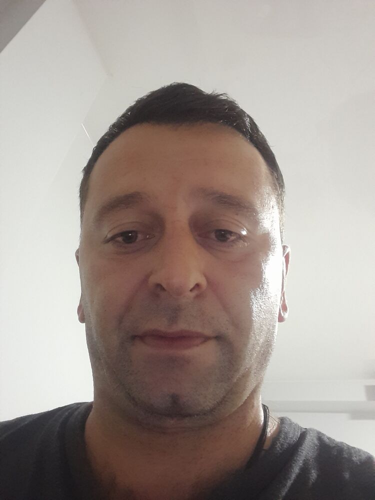  38504396  Gio, 39 ,    