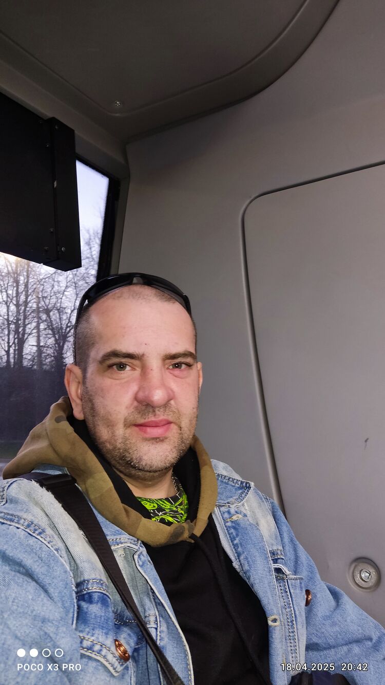  51949526  , 44 ,    -