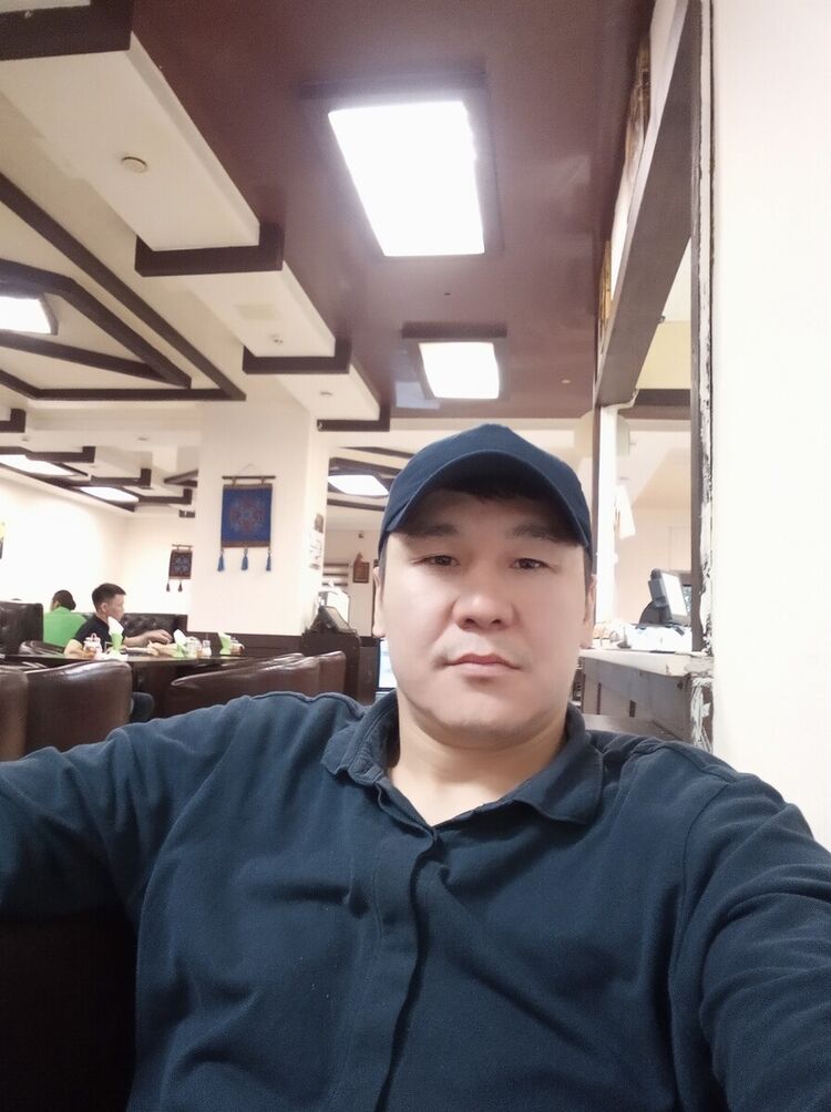  20027406  Nurik, 42 ,    
