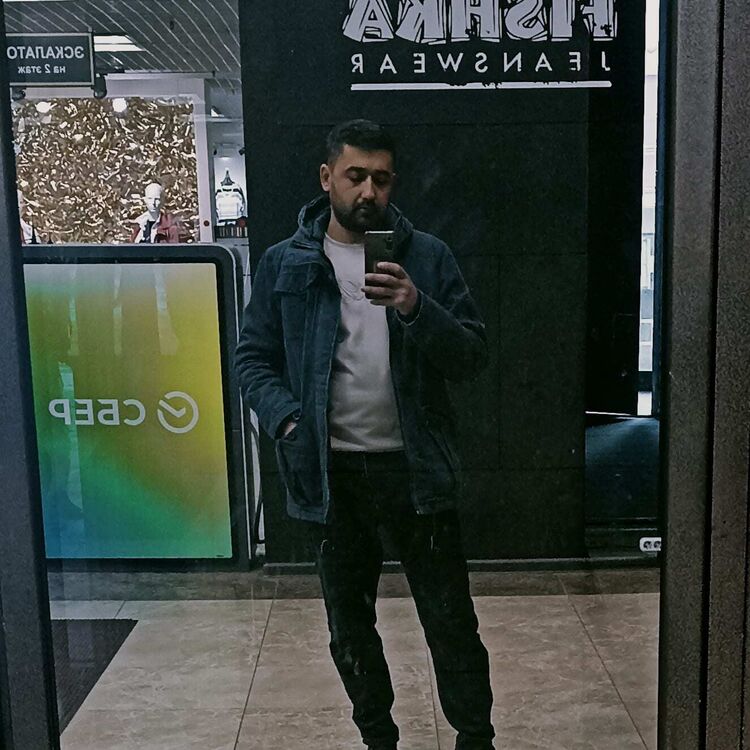 36558756  Ismat, 35 ,    