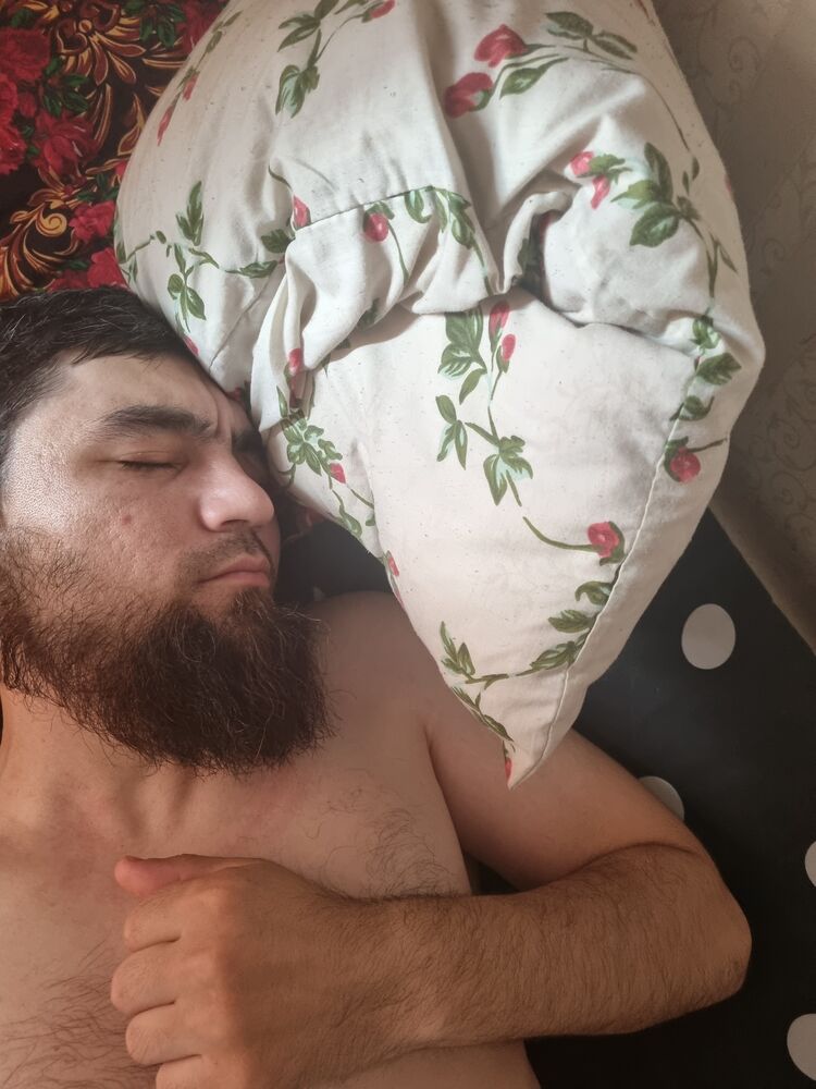  45299946  Zelim, 34 ,    